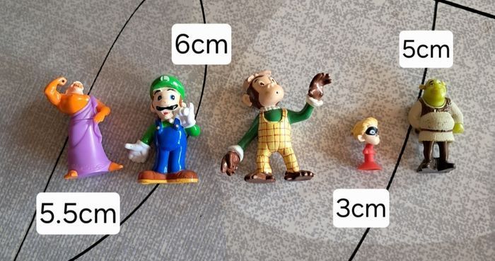 Figurines personnages de dessins animés - photo numéro 2