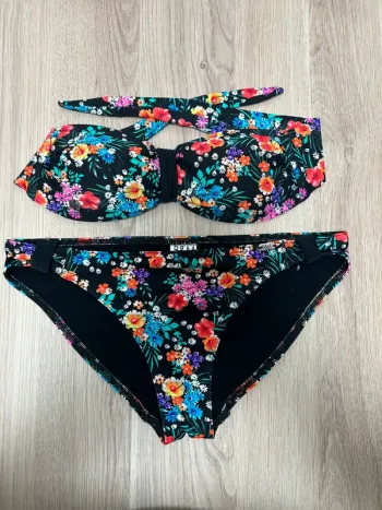 Maillot de bain 2 pièces taille 36