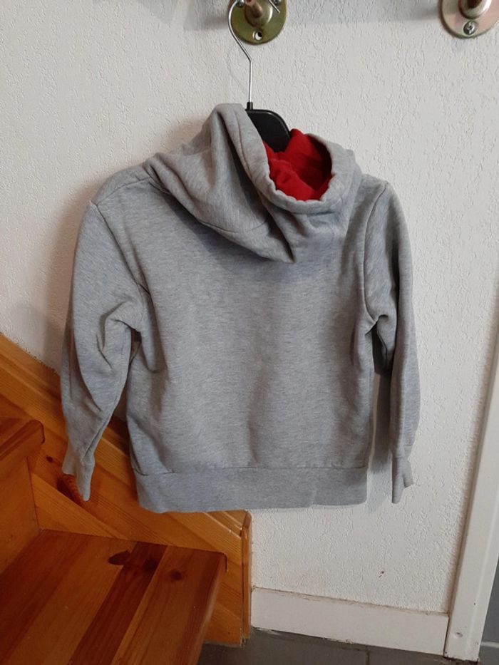 Pull à capuche 6 ans - photo numéro 2