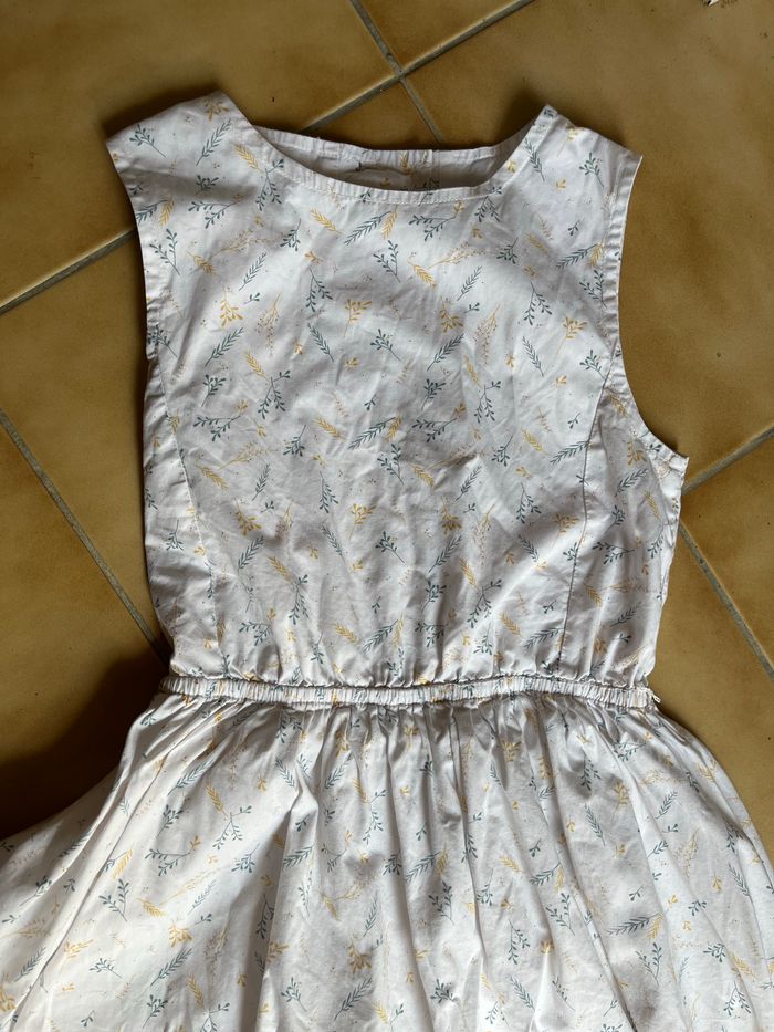 Belle robe d’été blanche motifs « feuilles » T. 12 ans /152 cm fille TBE - photo numéro 3