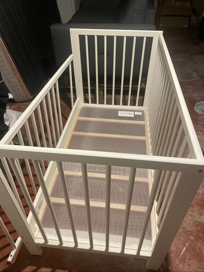 Lit bébé IKEA