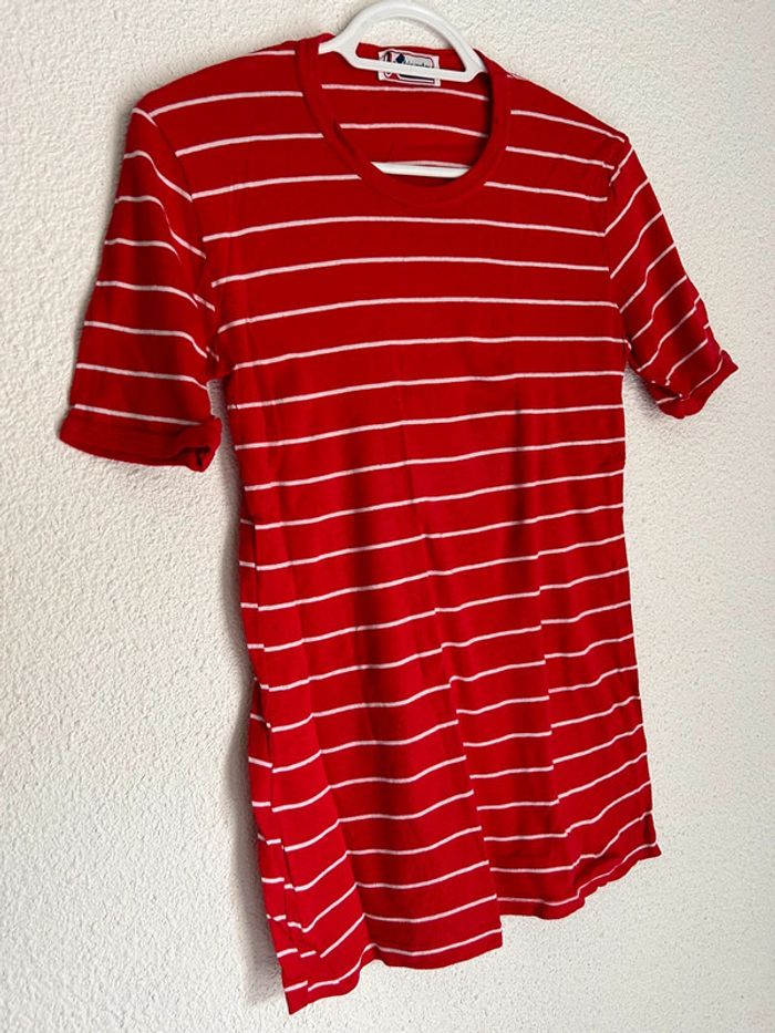 497 - t-shirt rayé blanc et rouge à manches courtes