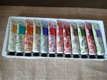 Coffret 12 crème pour les mains Maisitoo