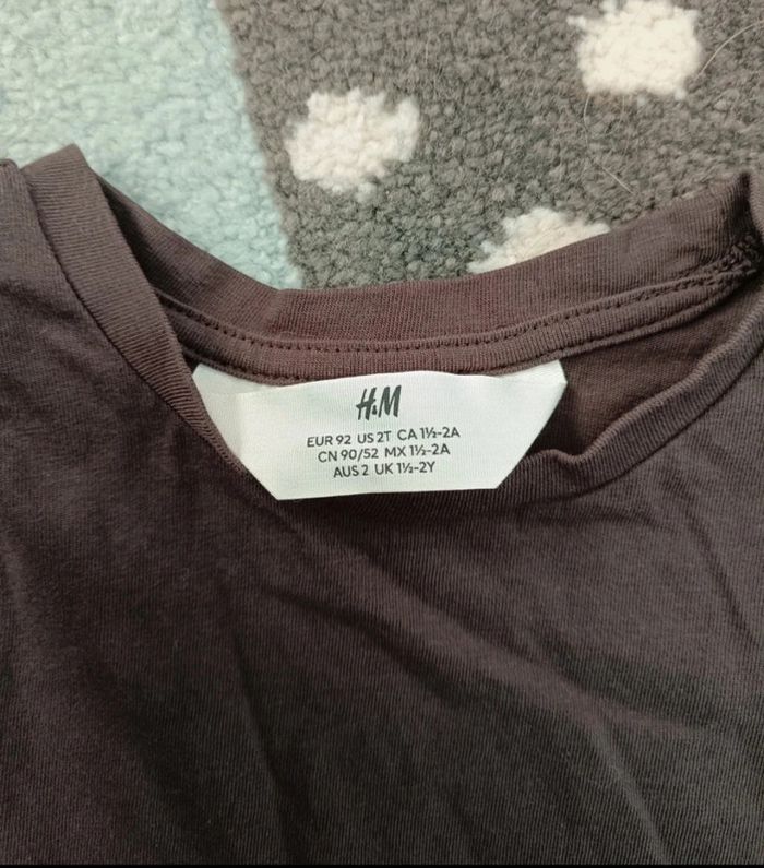 Ensemble short
Marque h&M
Taille 92 cm - photo numéro 3