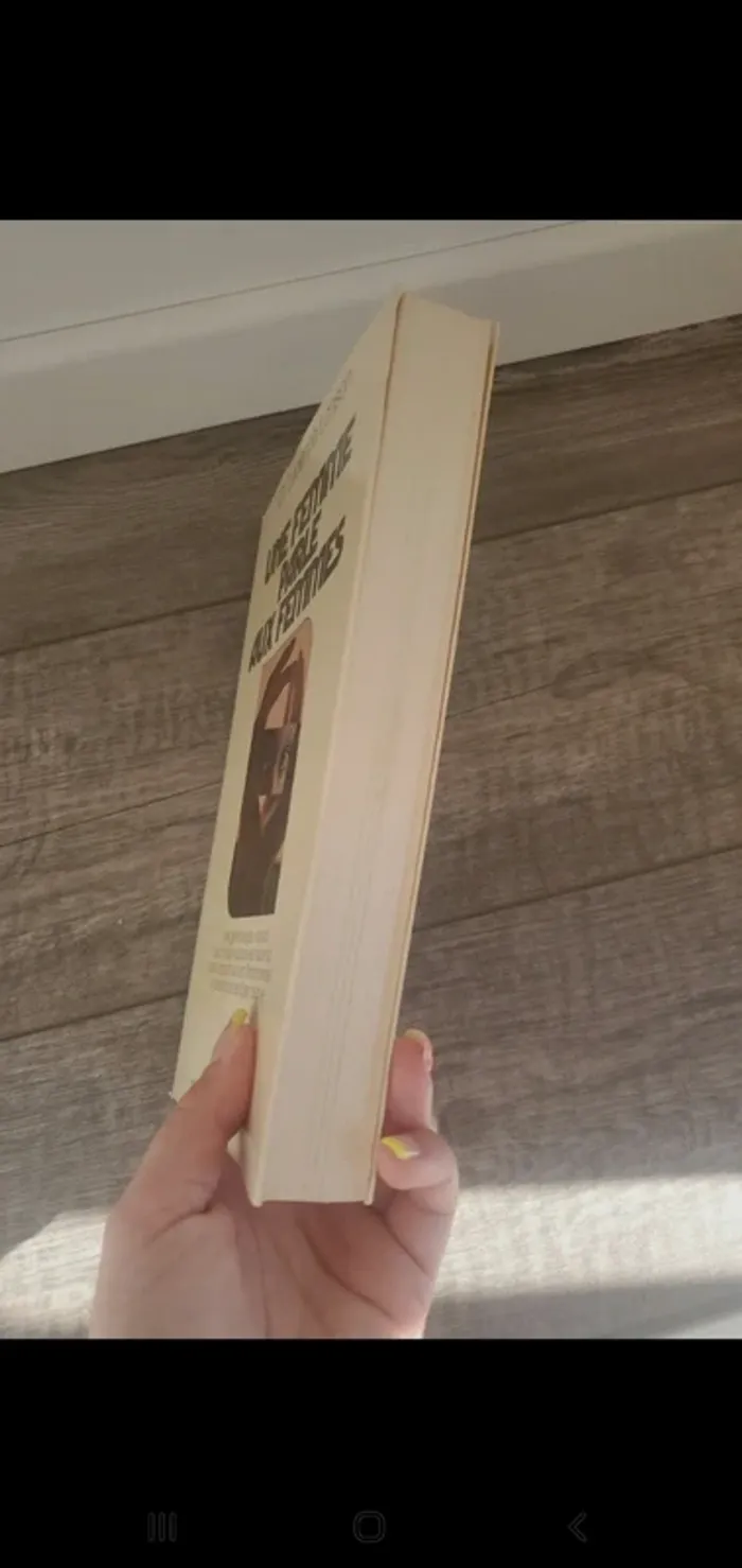 Livre Une femme parle aux femmes - photo numéro 2