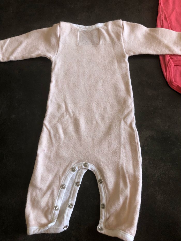 Body petit bateau 3 mois et combinaison - photo numéro 3