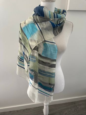 Foulard étole en soie bleue verte et blanche Vintage 45x170cm