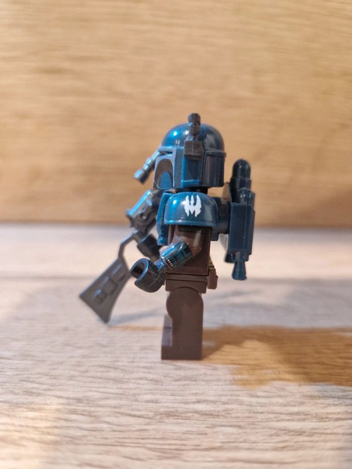 Figurine type lego guerrier Mandalorian star wars - photo numéro 3
