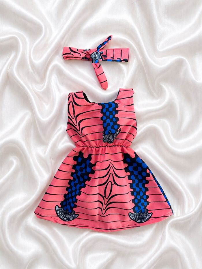 Robe en wax avec pression à l’épaule + son bandeau à nouer - photo numéro 1