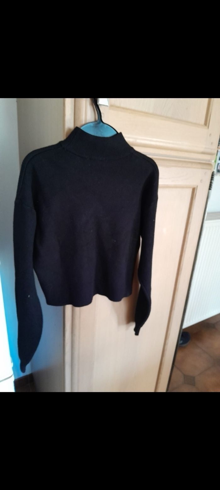 Pull noir - photo numéro 2