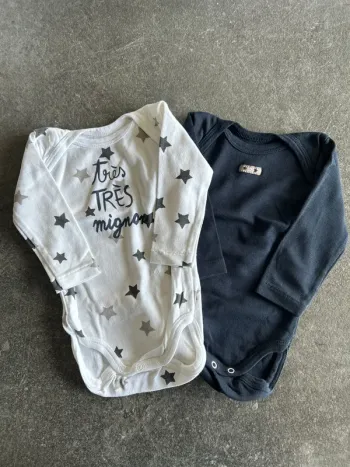 Lot de 2 bodys manches longues 12 mois