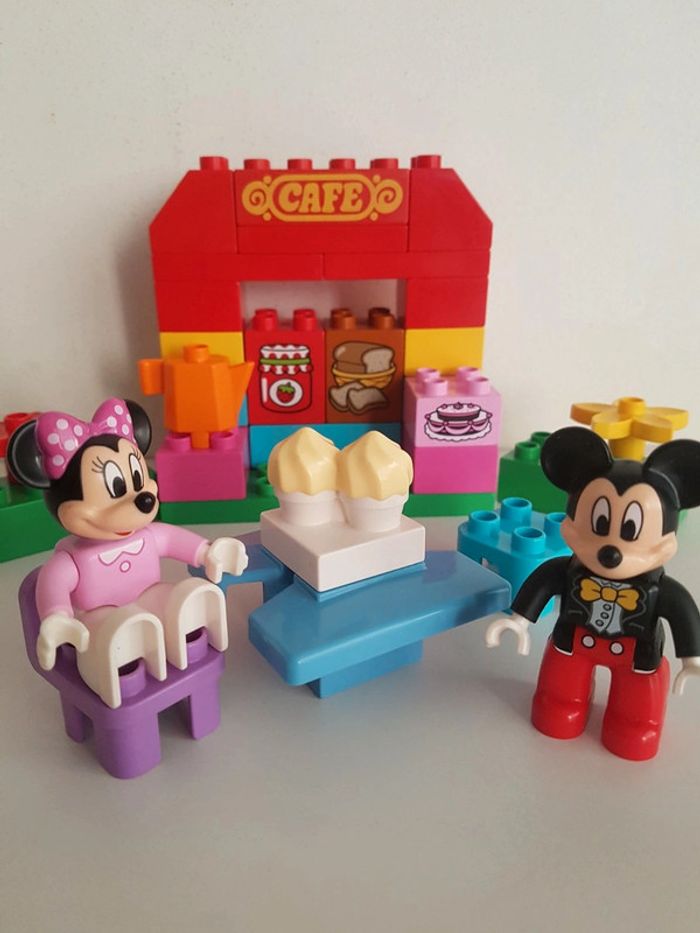 Briques et figurines café Mickey Lego duplo