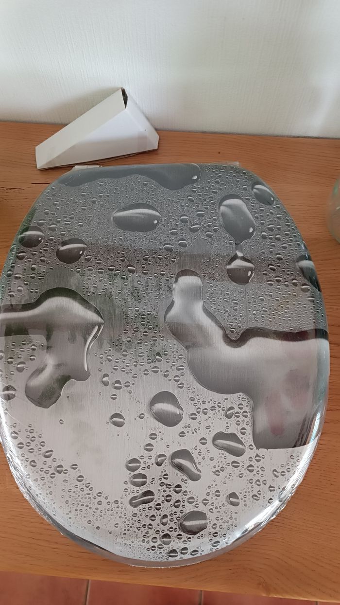 Siège pour WC toilette tout neuf 🌟 - photo numéro 1