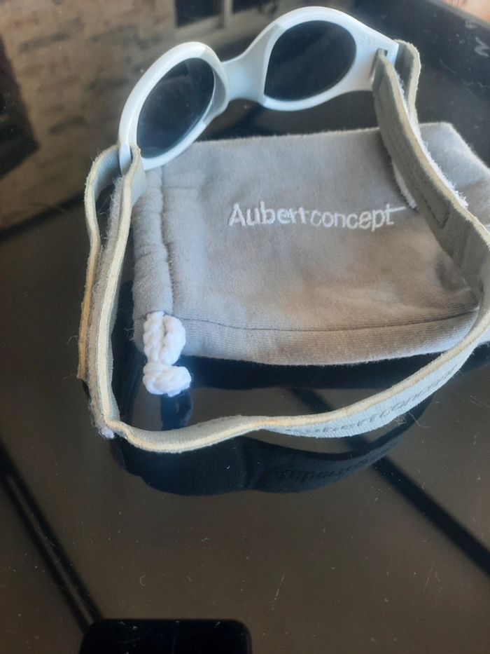 Lunette de soleil - photo numéro 4