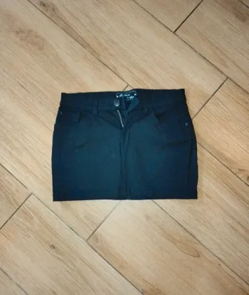Jupe noire Taille 36 neuve