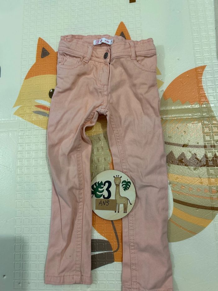 Lot 2 pantalons jeans 3 ans - photo numéro 2