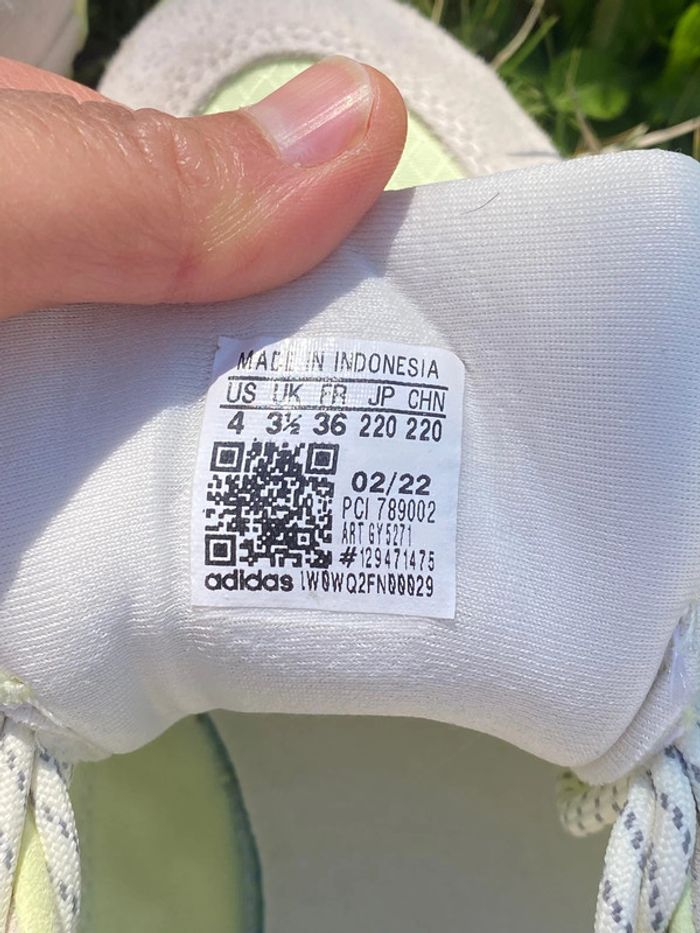 Paire de baskets Adidas ZX 22 Boost  Pointure 36 - photo numéro 8
