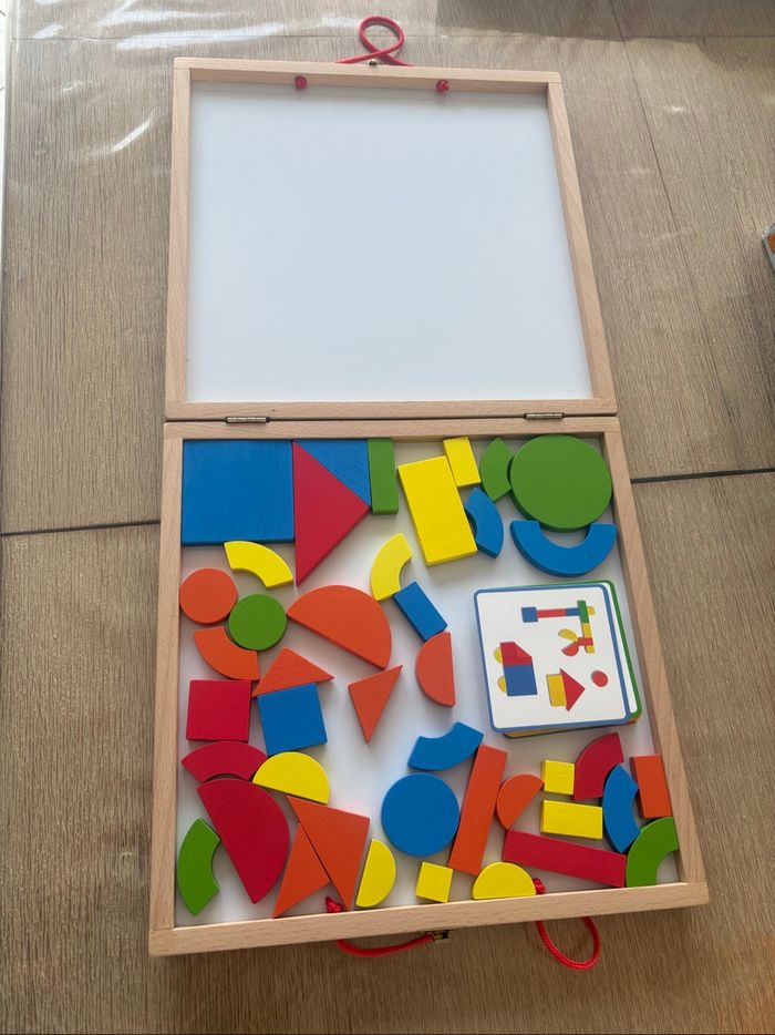 Jeux mosaïque djeco aimanté