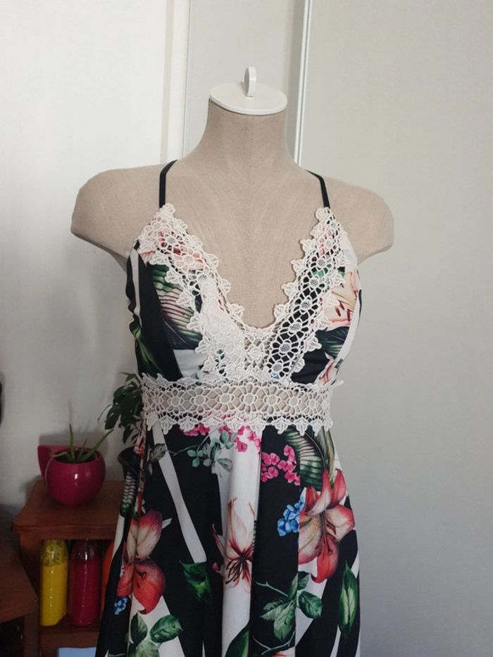 Robe décolté broderie - photo numéro 2