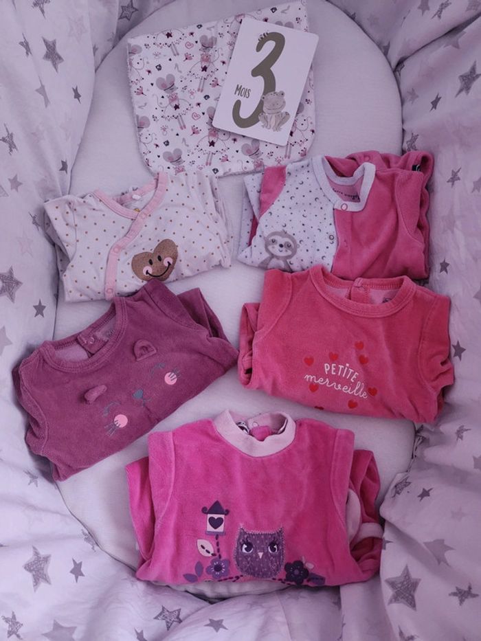 Lot de pyjamas