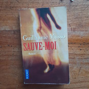 Livre sauvez moi guillaume musso