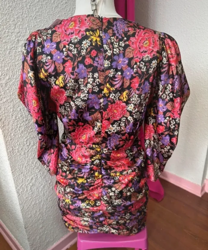 Robe de soirée Zara neuve à fleurs - photo numéro 2