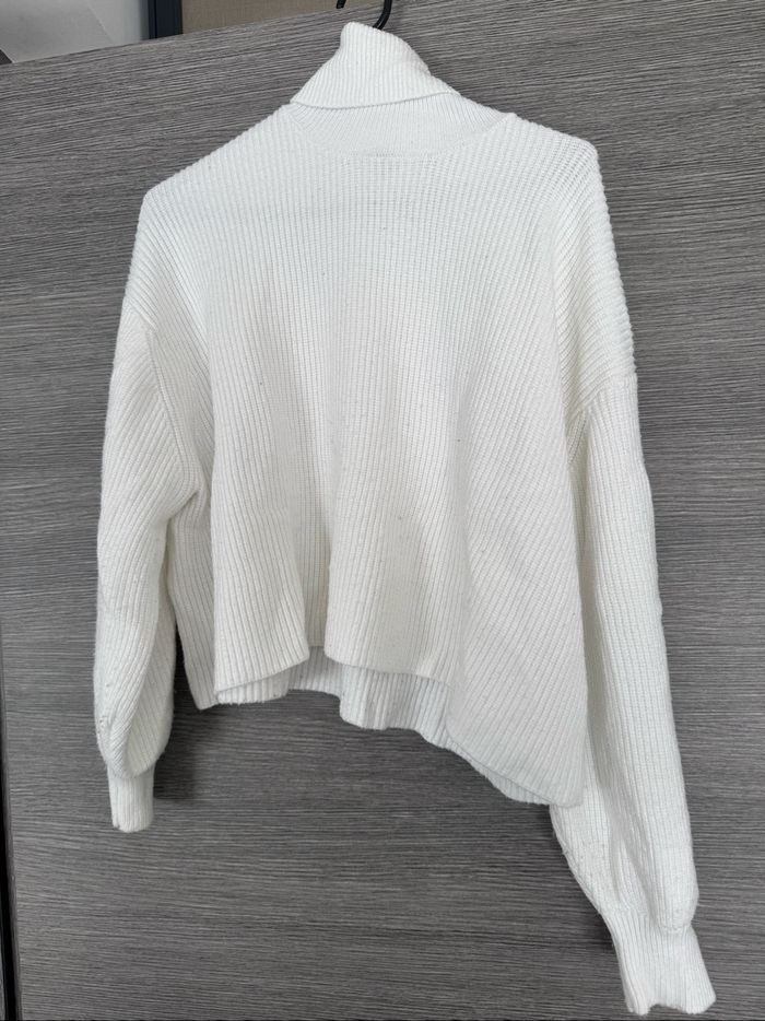 🤍 Pull blanc femme – coupe loose & col montant, style cocooning ✨
