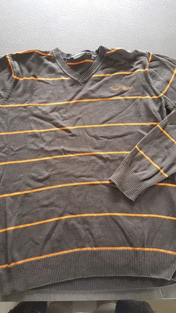 Pull taille L