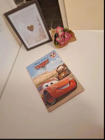 Livre Disney cars très bon état