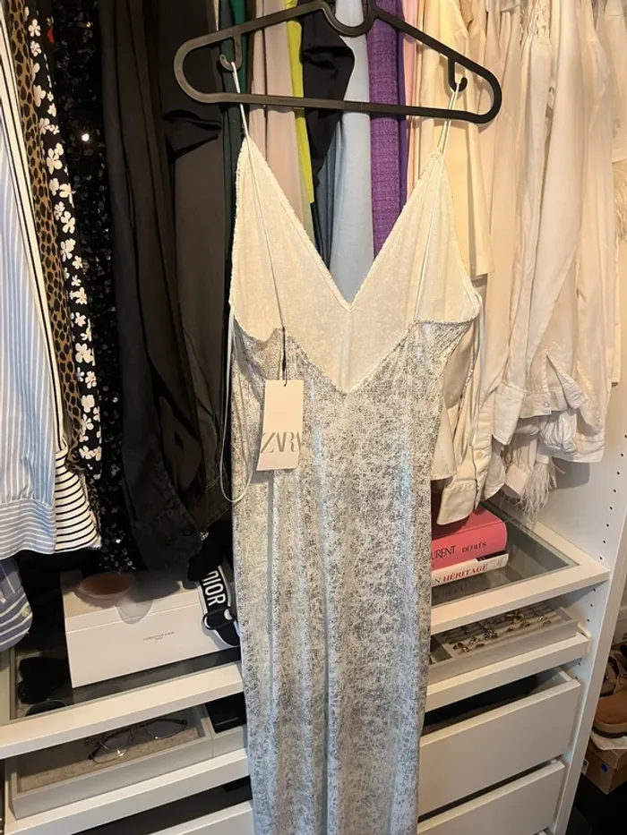 Robe argentée / blanche - photo numéro 2