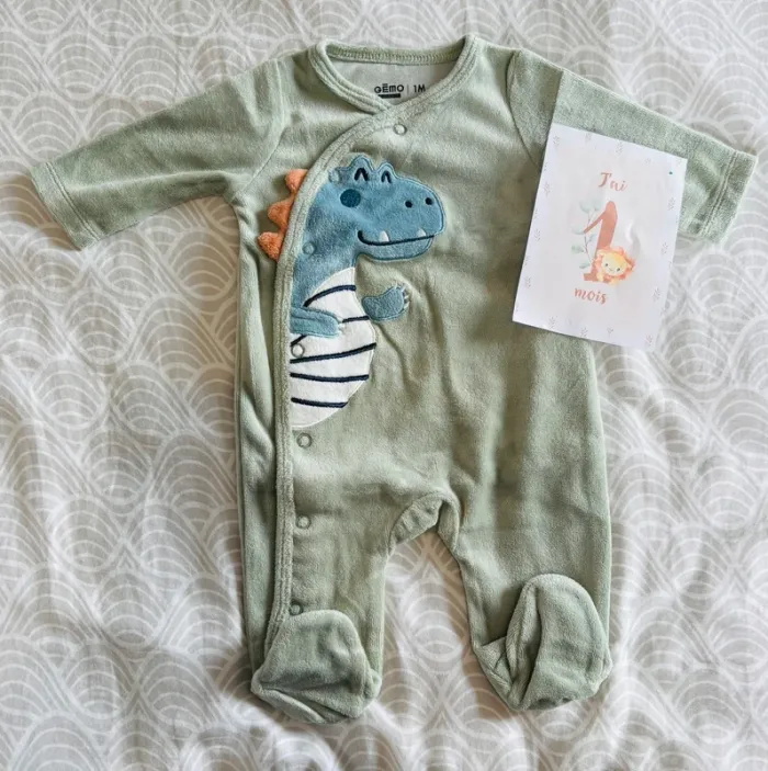 🦕 Pyjama velours dino - GEMO - Taille 1 mois 🦕
