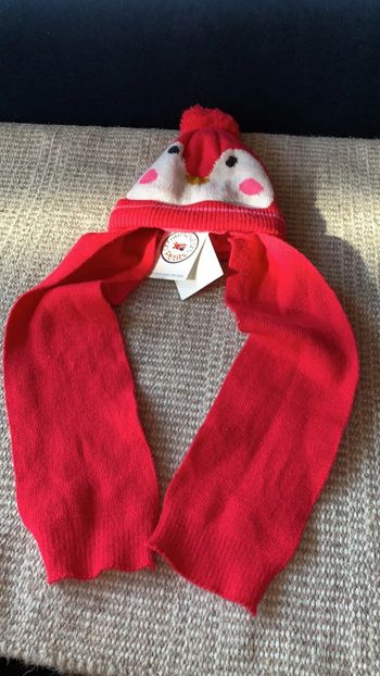 Bonnet écharpe taille 1 0-6 mois motif mignon pompon