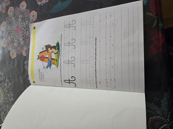 Livre d activités sur les majuscules cursives - photo numéro 2