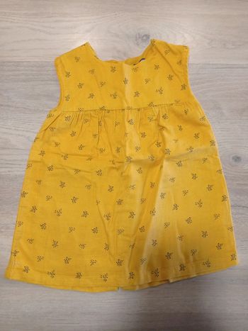 Robe moutarde motifs floraux noirs Kiabi 18 mois