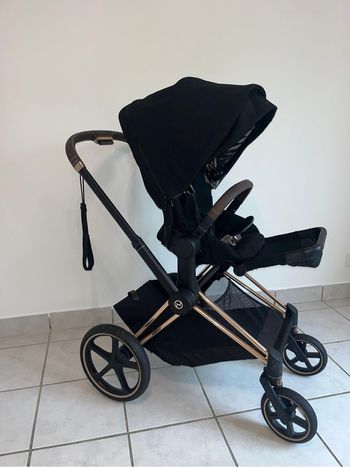 Poussette Cybex + cosy  + accessoires