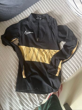Pull Nike