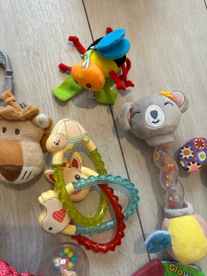 Lot de jouets - photo numéro 3