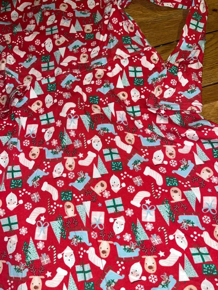 Robe Noël primark 10-11 ans - photo numéro 2