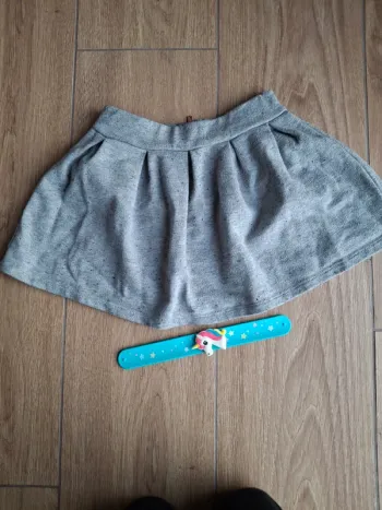 Jupe Kiabi 5 ans très bon état