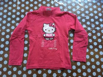 Sous-pull fille Hello Kitty 4 ans (1€50)
