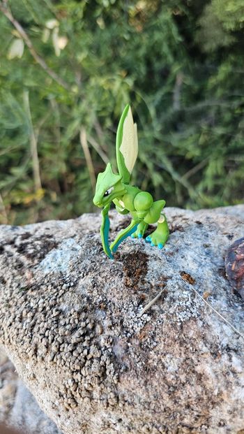 Super figurine Pokemon Insecateur