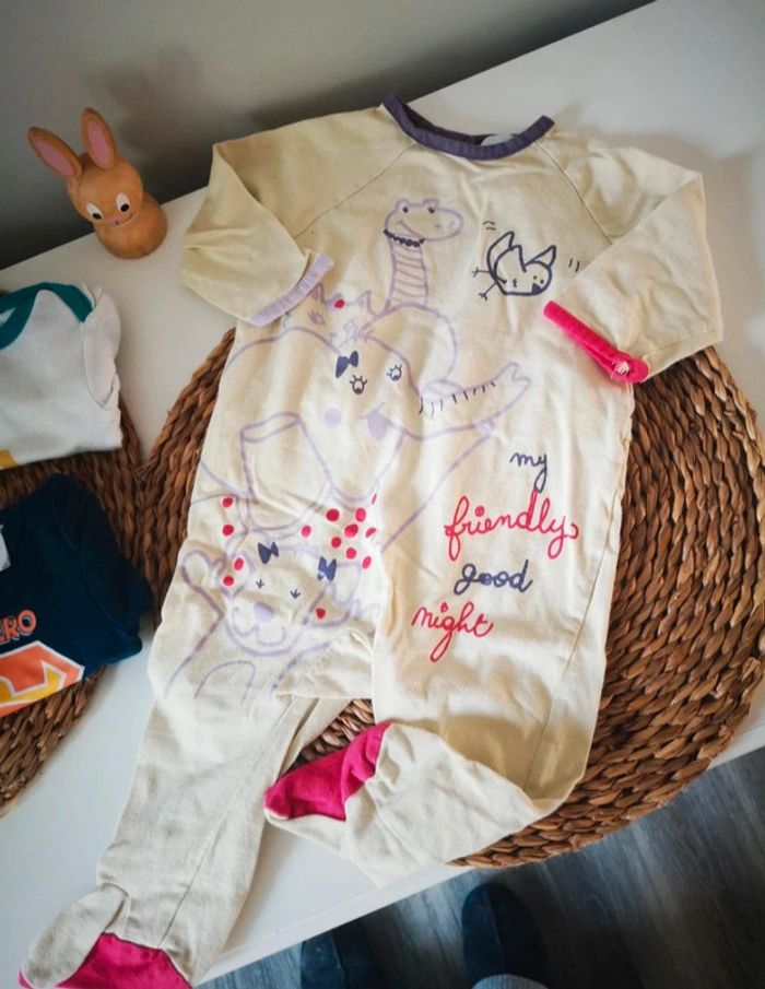 Lot pyjama bodies 9M - photo numéro 2