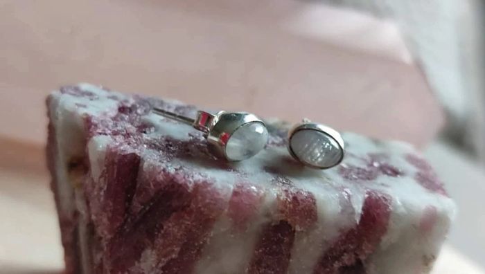 Boucles d'oreilles pierre de lune - photo numéro 3