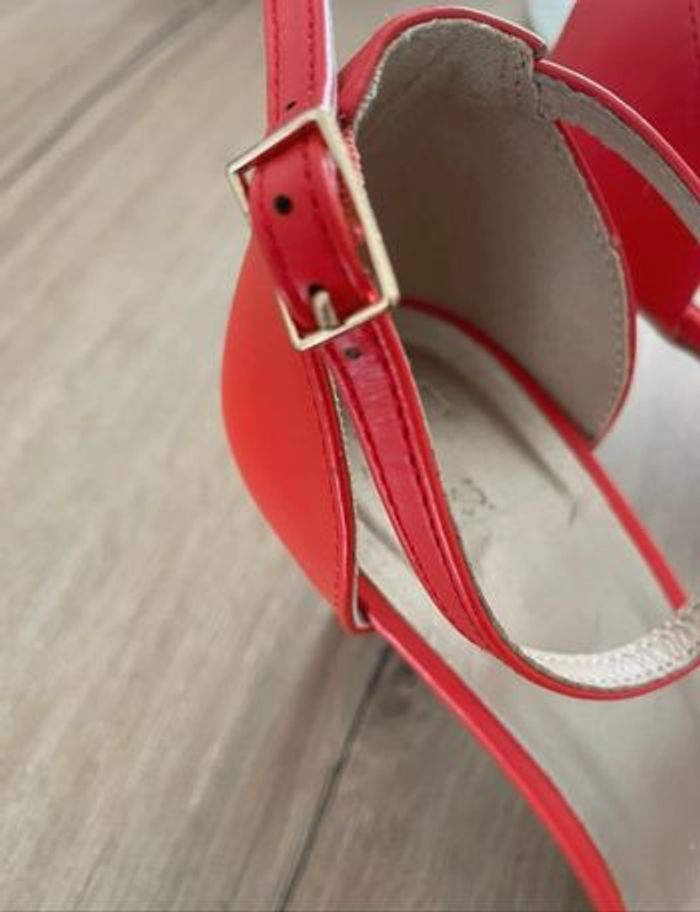 Sandales à talon - photo numéro 4