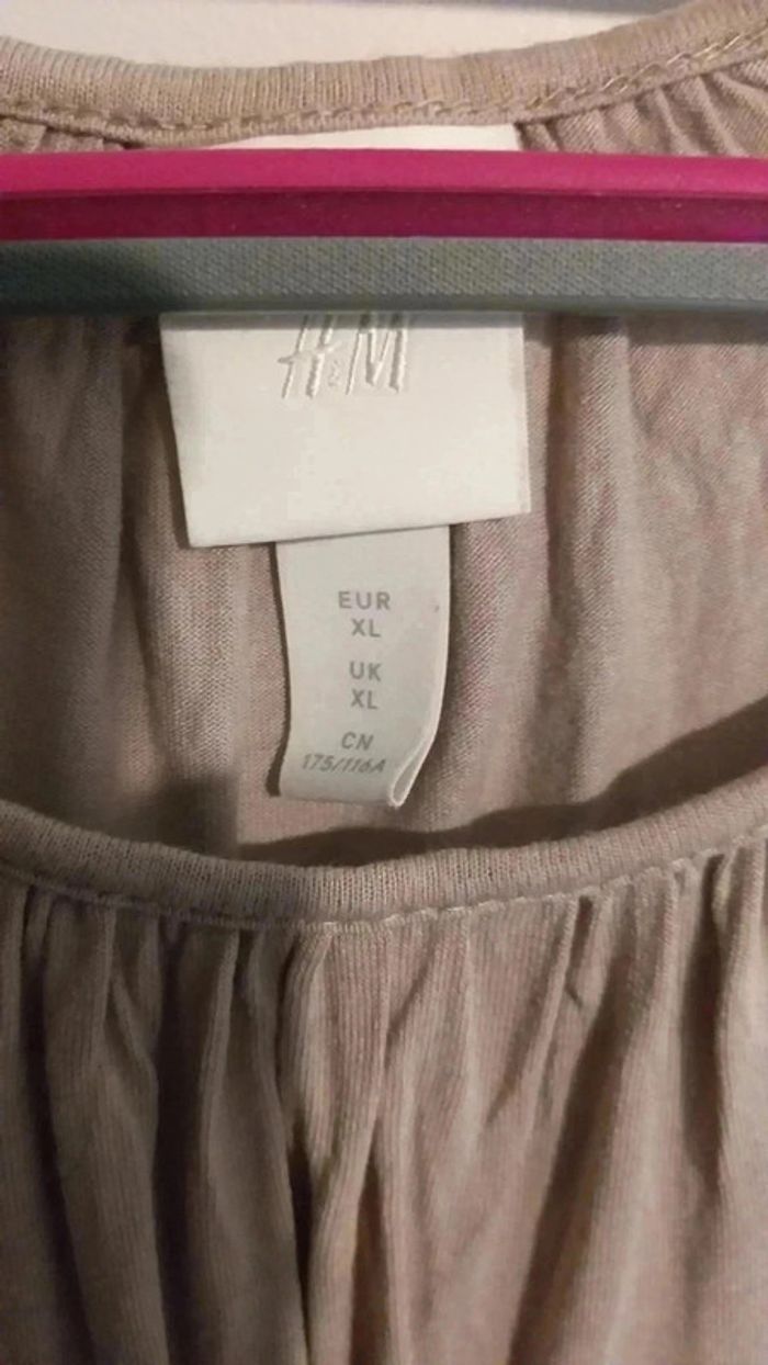 tee shirt sans manches - photo numéro 4