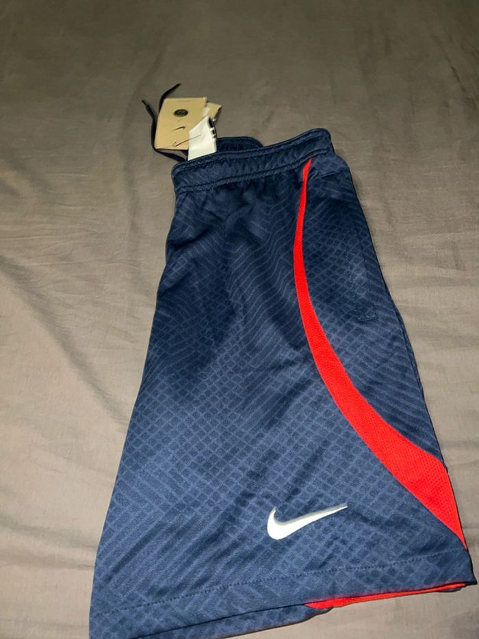 Short Nike taille S PSG unisex - photo numéro 9