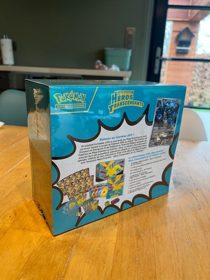 Pokémon ETB ME 2.5 - Héros Transcendants - photo numéro 2