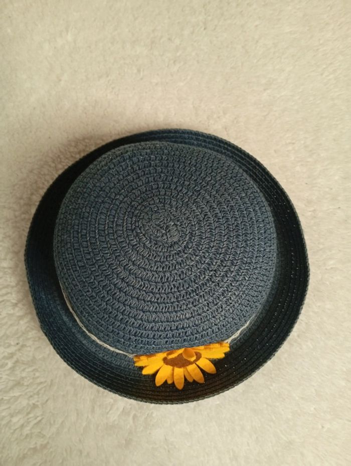 Jolie chapeau avec fleurs de tournesol - photo numéro 2