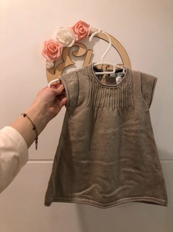 Robe dorée à paillettes