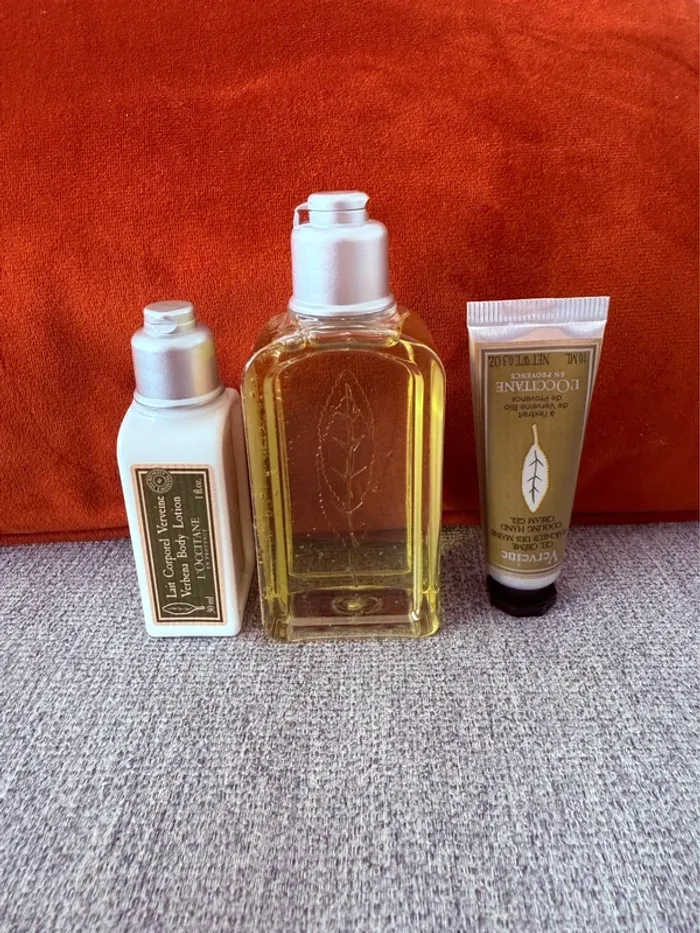 Gel douche, crème pour les mains et lait corporel à la verveine l’Occitane